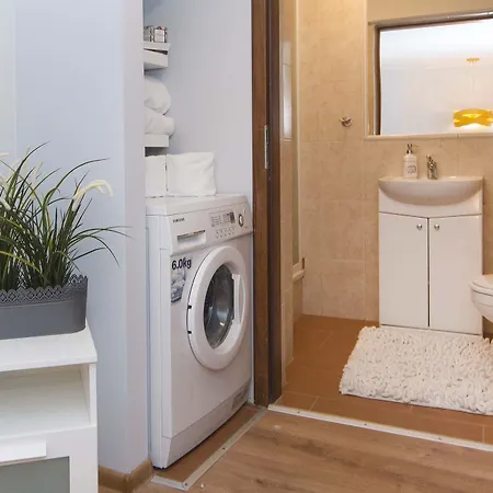 Apartment White Lions - Steps From Neptune Gdansk