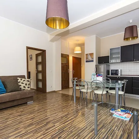 Apartment White Lions - Steps From Neptune Gdansk